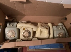 4 Wählscheibentelefone Haustelefone Geobra Weiß Und Grau - Imagen 1 de 1