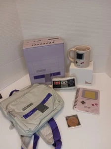2017 Culturefly Nintendo Gameboy NES SNES GB Box con 7 oggetti da collezione scatola aperta - Foto 1 di 19