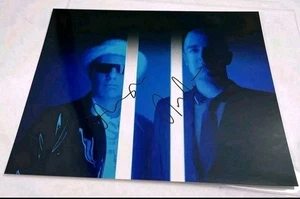 PET SHOP BOYS SIGNIERT 8X10 VON BEIDEN MITGLIEDERN  - Bild 1 von 7