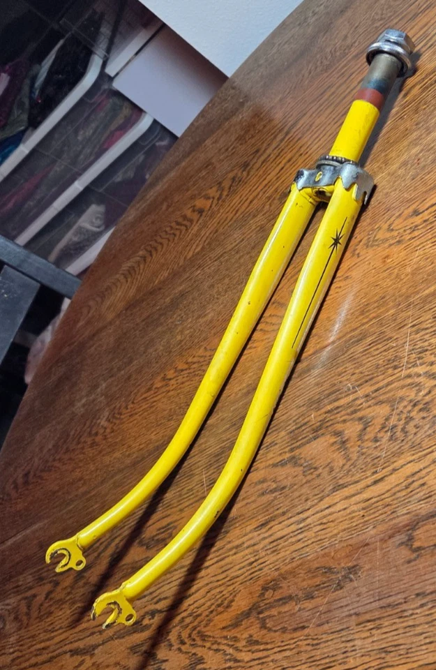 Vintage 1974 Schwinn Fork 10-Speed Varsity Continental Yellow - Image 1 of 4