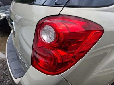 Conjunto de luz trasera derecha usado se adapta a: Chevrolet Equinox 2011 grado derecho A Foto 1 de 4