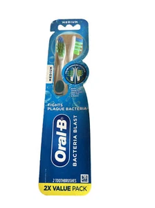 Cepillos de dientes Oral-B Completos Limpieza Profunda Medianos 2 unidades y Máxima Limpieza - Imagen 1 de 2