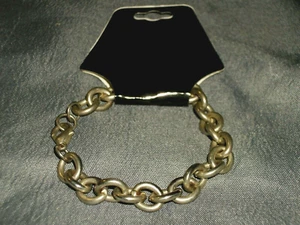 Damen Armband Silberfarbene Metallkette 7" Länge Karabinerverschluss Neu - Bild 1 von 2