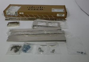 Lot de pièces diverses de Cisco ASA 5585-X et autres rails rack oreilles vis - Photo 1/10