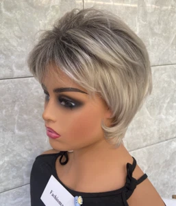 Short Layered Curly Blonde Mix Synthetic Hair Wigs Women Soft Natural Daily - Picture 1 of 7
