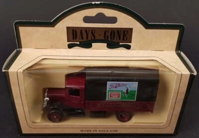 LLEDO Days Gone 28032 1934 Mack Canvas-Back Truck SAINSBURY die cast model MINT - Immagine 1 di 3