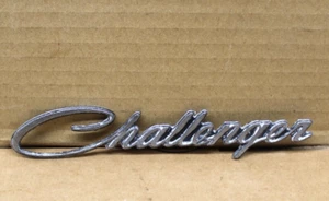 Dodge Challenger 1972-1974 placa emblema parrilla cromada fabricante de equipos originales vintage - Imagen 1 de 4