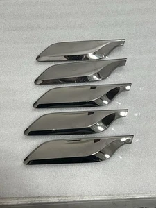 (5) OEM 2013 2014 2015 Hyundai Veloster Inserts 52973-2V300 , 70844 (NO SCREWS) - Picture 1 of 8