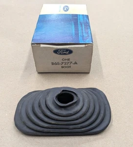 55 1956 1957 NOS THUNDERBIRD MANUAL TRANSMISSION SHIFTER BOOT - Picture 1 of 2