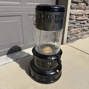 Perfection 750 Kerosene Heater Antique VTG W/ Glass Globe  EXCELLENT CONDITION - Picture 1 of 6