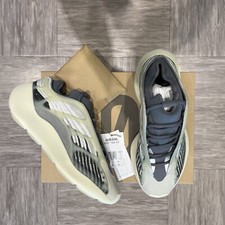 Size UK 7 1/2 - adidas Yeezy 700 V3 Fade Salt. AUTHENTIC ✅ *Glow In The Dark*