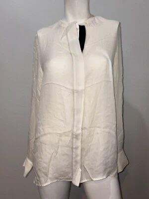 Blusa Vince Feminina Marfim Seda Manga Longa Tamanho 4 Botões para Baixo - Imagem 1 de 4