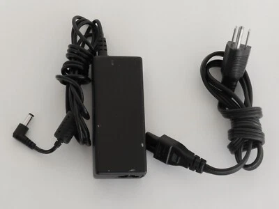 Adaptador/Fuente de alimentación de CA Hipro HP-OK065B13 65W 19V 3,42A con cable de alimentación Foto 1 de 2