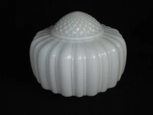 VTG. ART DECO INDUSTRIAL SCHOOLHOUSE MILK GLASS CEILING LIGHT SHADE 5 3/4 Fitter - Picture 1 of 16