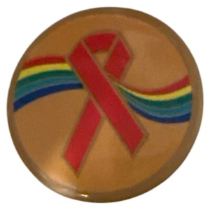 Spilla rotonda Rainbow LGBQ Aids sul retro - Foto 1 di 3