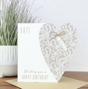 Tarjeta de cumpleaños personalizada hecha a mano amigo, hermana, mamá, niñera, tía, hija - Imagen 1 de 2