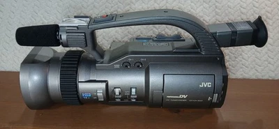 JVC GY-DV300U 3-CVCD Professional DV Camcorder Only No Battery or Charger UNTEST - Image 1 of 4