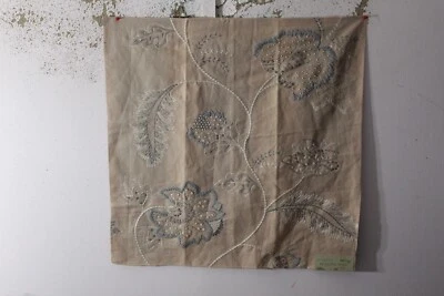 Beacon Hill, Rafia Flor, Bordado Floral, 27" W X 27" L, Varios Colores Foto 1 de 2