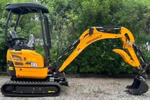 Upgrade NEW RHINOCEROS XN18L MINI EXCAVATOR Kubota DIESEL ENGINE - Picture 1 of 12
