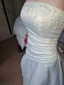 wedding dress size 8 Petite - Used but professionally cleaned and boxed - Picture 1 of 7