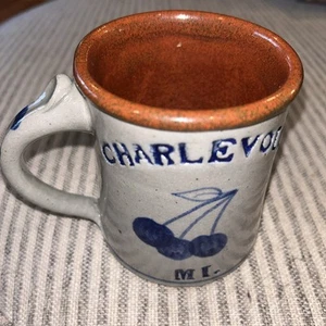 Taza Studio Art Hecha a Mano Cerámica CHARLEVOIX MI Firmado Cereza - Imagen 1 de 12