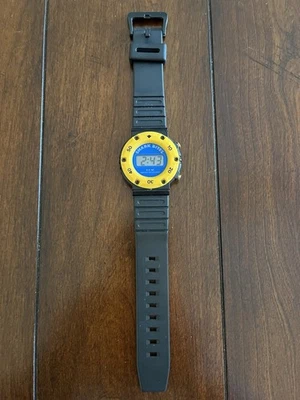 复古 鲨鱼咬 水果零食 腕表 邮件 促销 工作 新电池 — 第 1/4 张图片