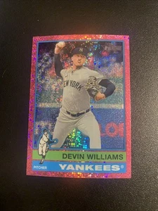 Devin Williams 2025 Heritage #376 Pink Sparkle - Picture 1 of 2