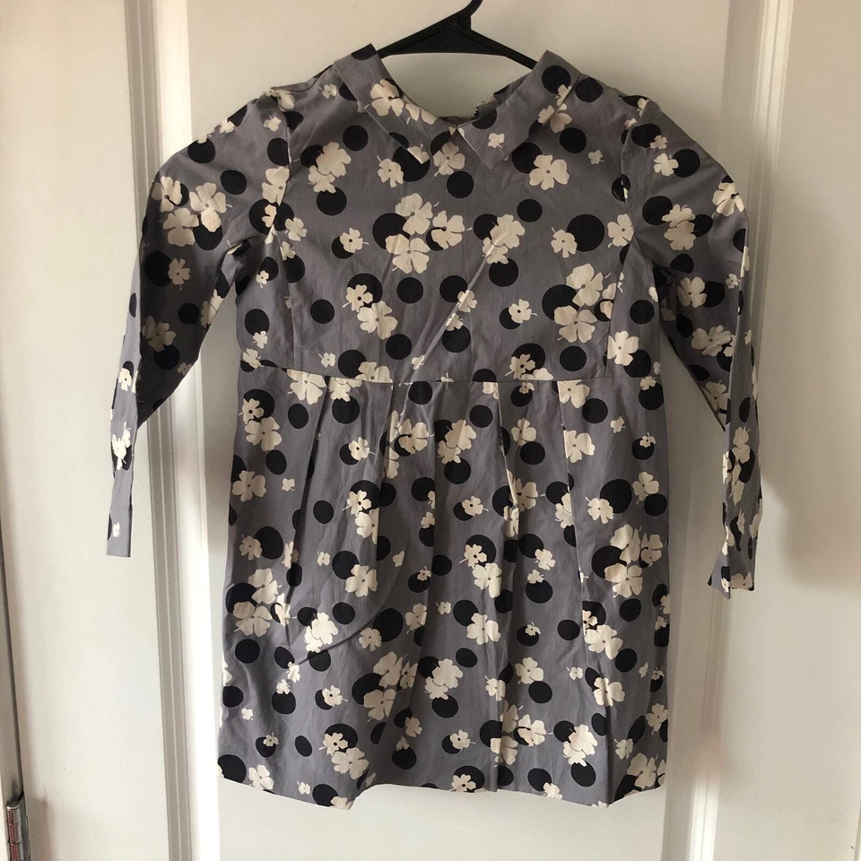 Vestido plisado cuello manga larga estampado Bonpoint $225 talla 6 gris floral nuevo con etiquetas Foto 1 de 4