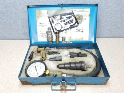 Tools Diesel Compression Gauge Tester Set w/ Case Vintage and Complete - Imagem 1 de 4
