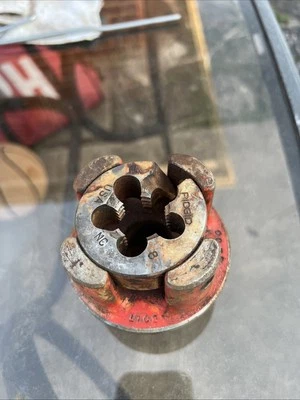 Ridgid 00-RB UNC 8 Manual Ratcheting Pipe Threader Die Head - Image 1 of 4
