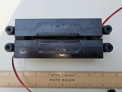 23NN31 PAR DE ALTAVOCES TV: SUENAN MUY BIEN, 8 OHM 10 VATIOS, YYX0315-10, MUY BUENOS Foto 1 de 4