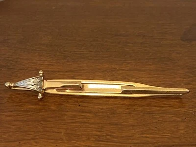 Clip de corbata de espada de latón Swank vintage mango tono plateado Foto 1 de 2