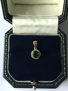 Halo 0.85ct Chrome Diopside and Diamond Pendant 9ct Gold - Picture 1 of 15