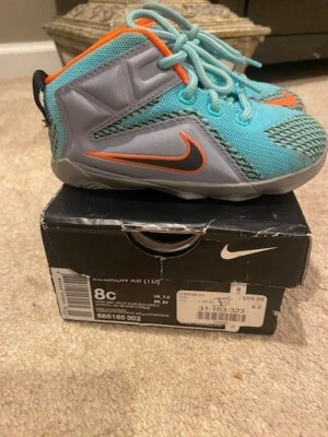 Lebron XII talla 8C, multicolor, plateado, negro-caja HYPR incluida Foto 1 de 4