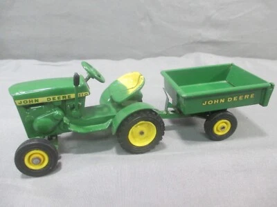 John Deere TOY LAWN AND GARDEN TRACTOR with TRAILER Vintage Diecast Metal 1:16 2 - Image 1 of 4