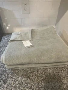 Felpinter 30”x54” 100% Cotton 2 Green Bath Towels Made In Portugal - Picture 1 of 6