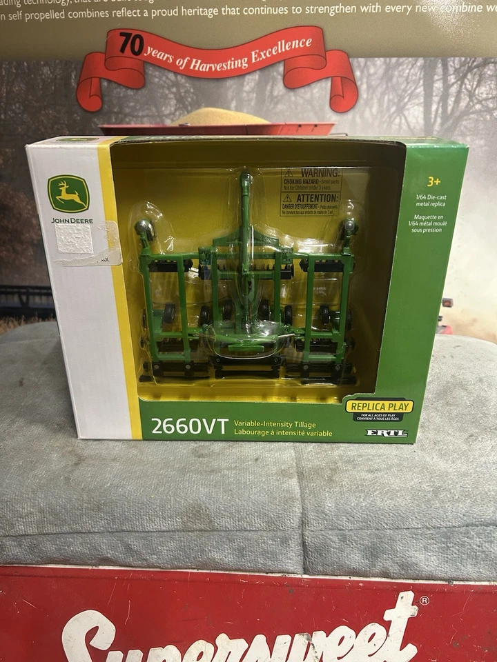 Ertl 1/64th Scale John Deere 2660VT Variable-Intensity Tillage - Image 1 of 1