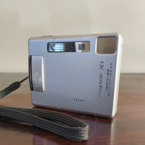 Minolta Dimage Xt 3.2MP Compact Digital Camera Silver - Picture 1 of 6