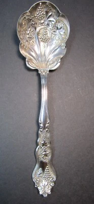 Antique Silver Grapes Serving Spoon No monogram 6" 34 grams 1906 Tableware Foto 1 de 4