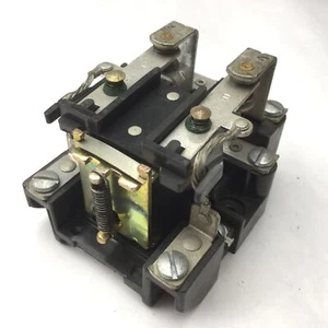 Dayton 5X848A 8-Pin Surface Open Power Relay, Rating: 30A @ 300VAC/28VDC - Picture 1 of 5
