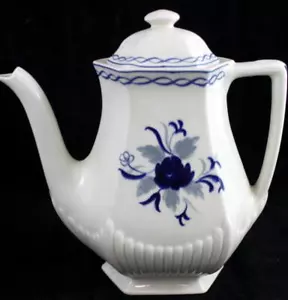 Cafetera pequeña Adams Baltic contiene 5 tazas con sello posterior actual - Imagen 1 de 5