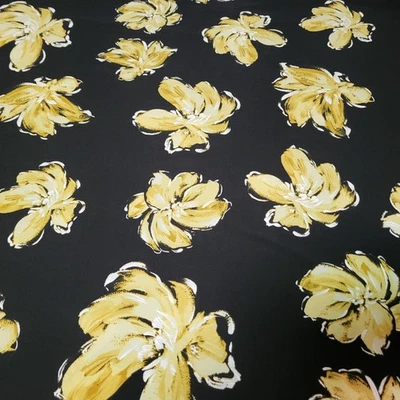 Tela tejida floral por yarda 4 vías elástica ITY poli spandex negra 58 pulgadas Foto 1 de 4