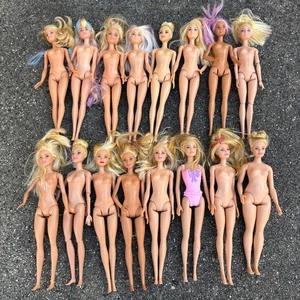 Barbie 16 Puppen Konvolut: alle von 2015 Mattel Stempel auf Rückseite, nackt ohne Kleidung - Bild 1 von 6