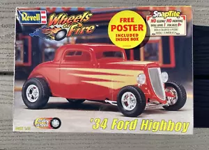 REVELL 1/25 RED 1934 FORD HIGHBOY SNAP TITE PLASTIC MODEL KIT # 85-1911 F/S - Picture 1 of 12