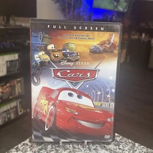Disney Pixar: Cars (DVD 2006 FS) 1 Original Tow Mater Lightning McQueen Racecar - Picture 1 of 5