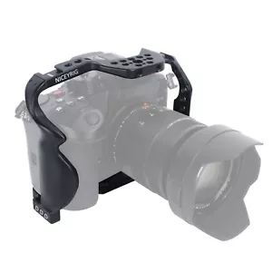 Niceyrig Kamerakäfig mit zwei kalten Schuhen für Panasonic LUMIX GH6 - Bild 1 von 10