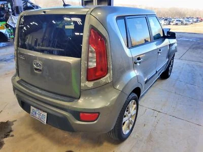 Compresor de aire acondicionado usado se adapta a: Kia Soul 2012 2,0 L bobina montada en la parte delantera y arnés grado Foto 1 de 4