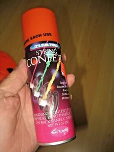 VTG Sealed FUN WORLD Can ORANGE HALLOWEEN STRING CONFETTI Streamers PARTY New - Picture 1 of 4