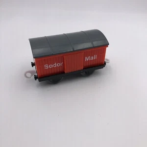 A634 Rare 2006 Thomas Trackmaster Red Sodor Mail Boxcar Car - Picture 1 of 10