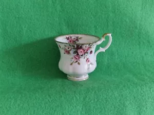 Taza de café pequeña Royal Albert Cottage Garden - Imagen 1 de 9